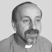 o. Piotr Więcek SJ